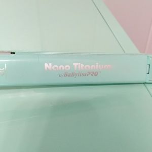 Babyliss Pro Nano Titanium Flat Iron- 1 inch